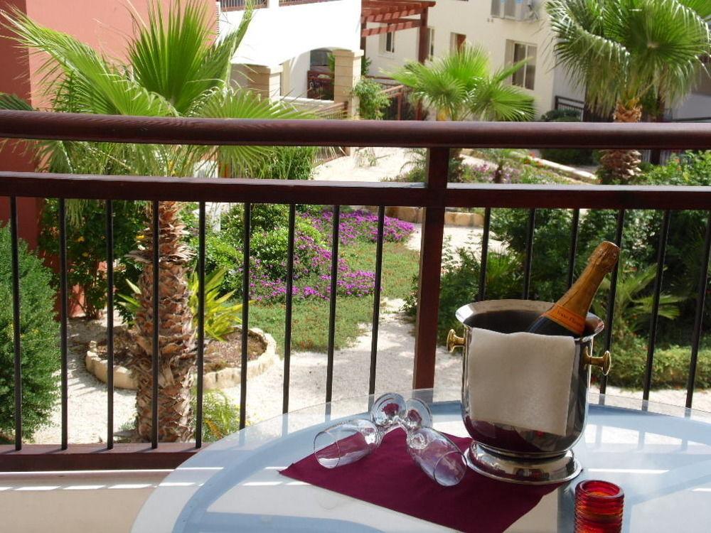 Adriana Holiday Resort Paphos Eksteriør billede