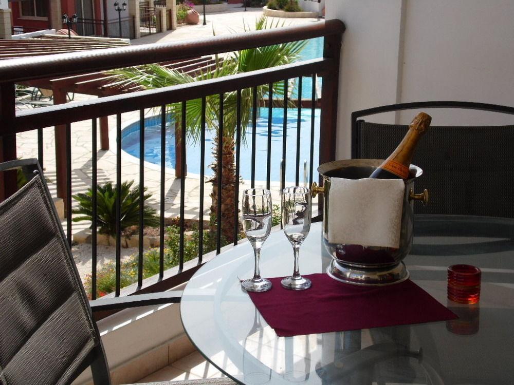 Adriana Holiday Resort Paphos Eksteriør billede